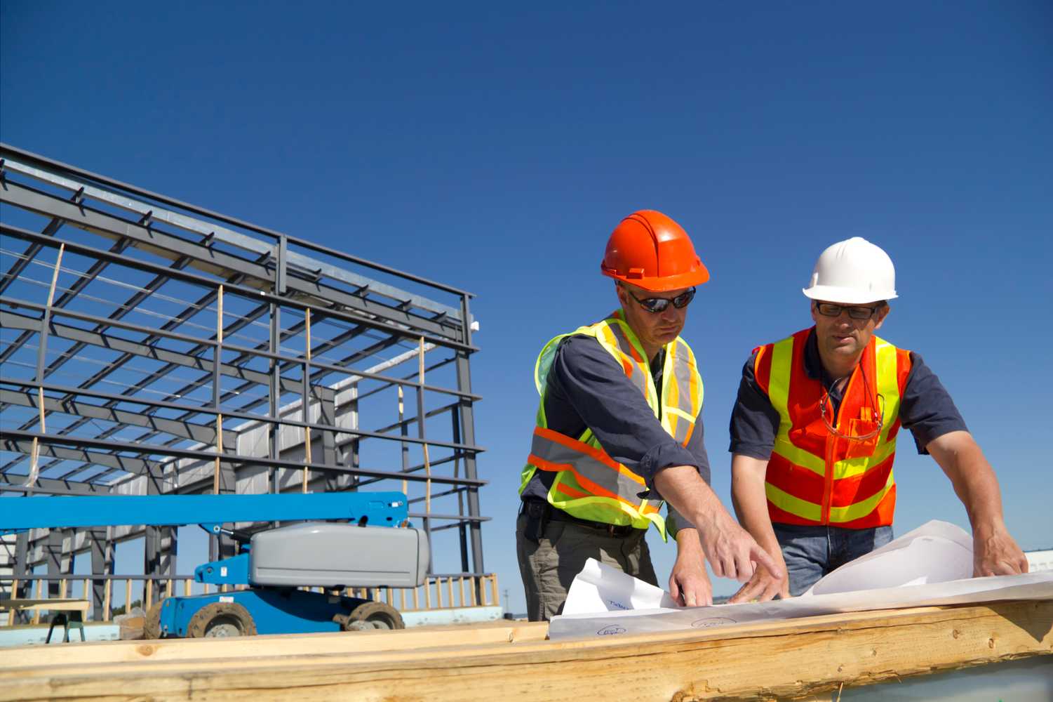 Проверка знания требований безопасности при выполнении строительно-монтажных работ