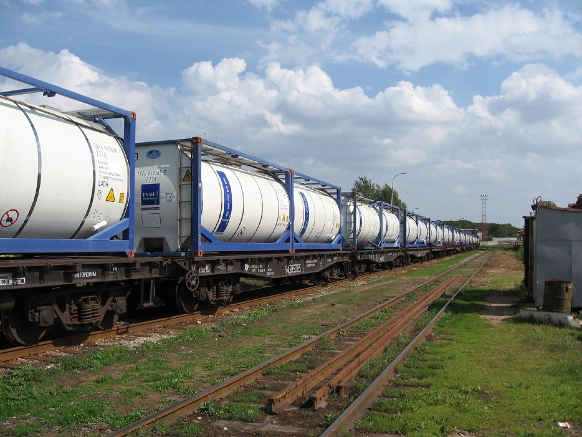 Транспортирование опасных веществ железнодорожным транспортом.